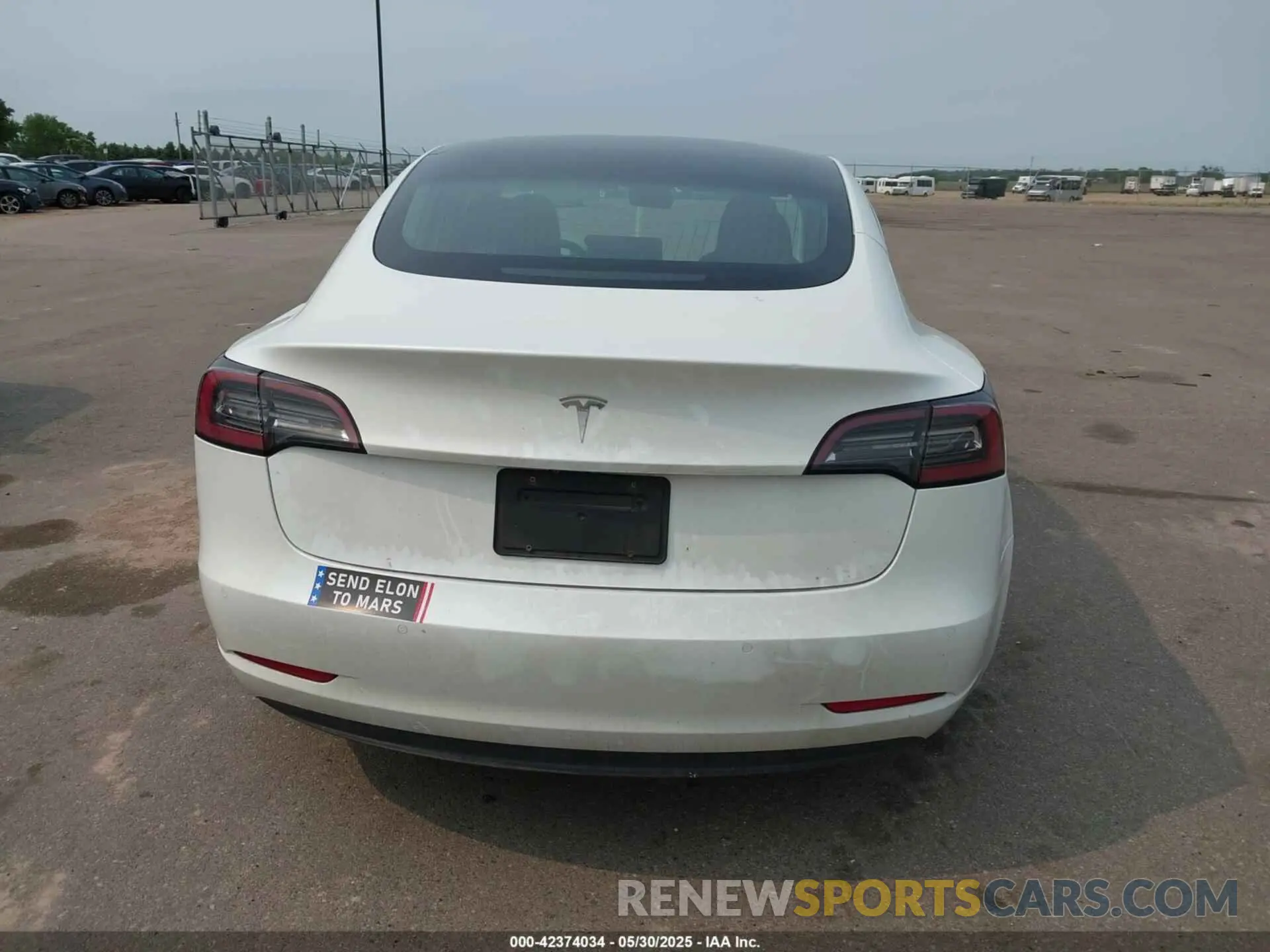 16 Photograph of a damaged car 5YJ3E1EA1KF310118 TESLA MODEL 3 2019