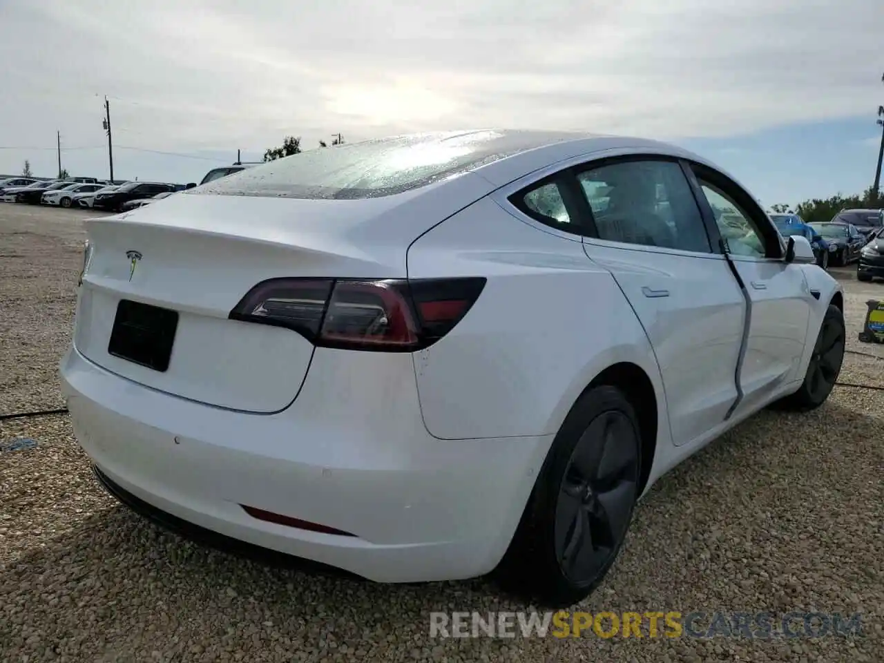 4 Photograph of a damaged car 5YJ3E1EA1KF312466 TESLA MODEL 3 2019