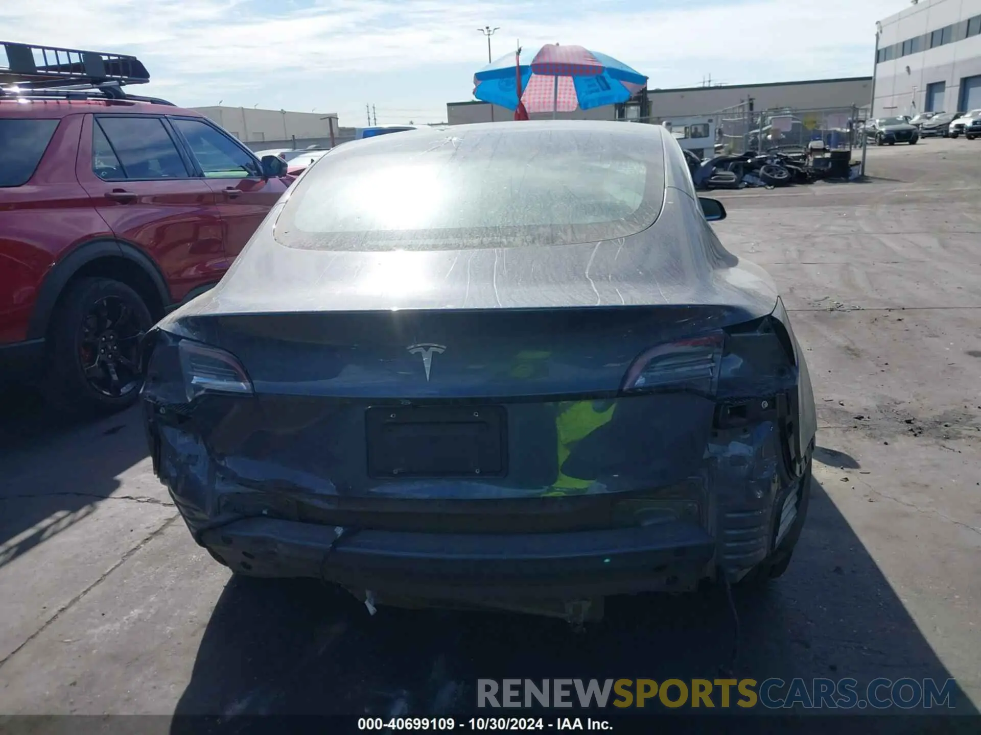17 Photograph of a damaged car 5YJ3E1EA1KF314959 TESLA MODEL 3 2019