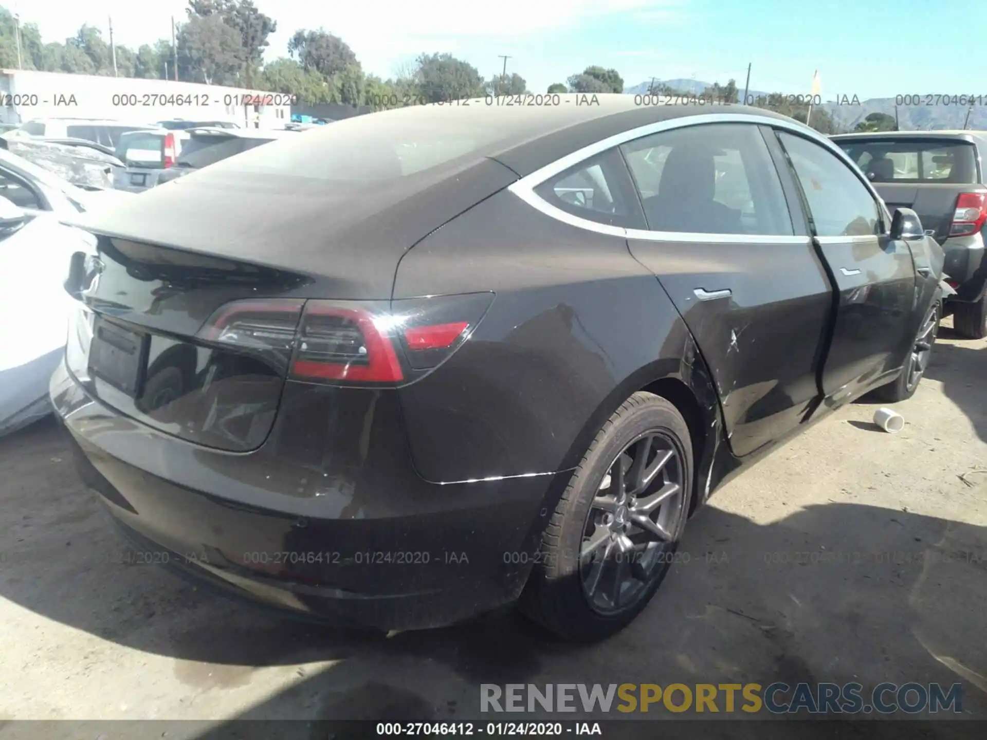 4 Photograph of a damaged car 5YJ3E1EA1KF344916 TESLA MODEL 3 2019