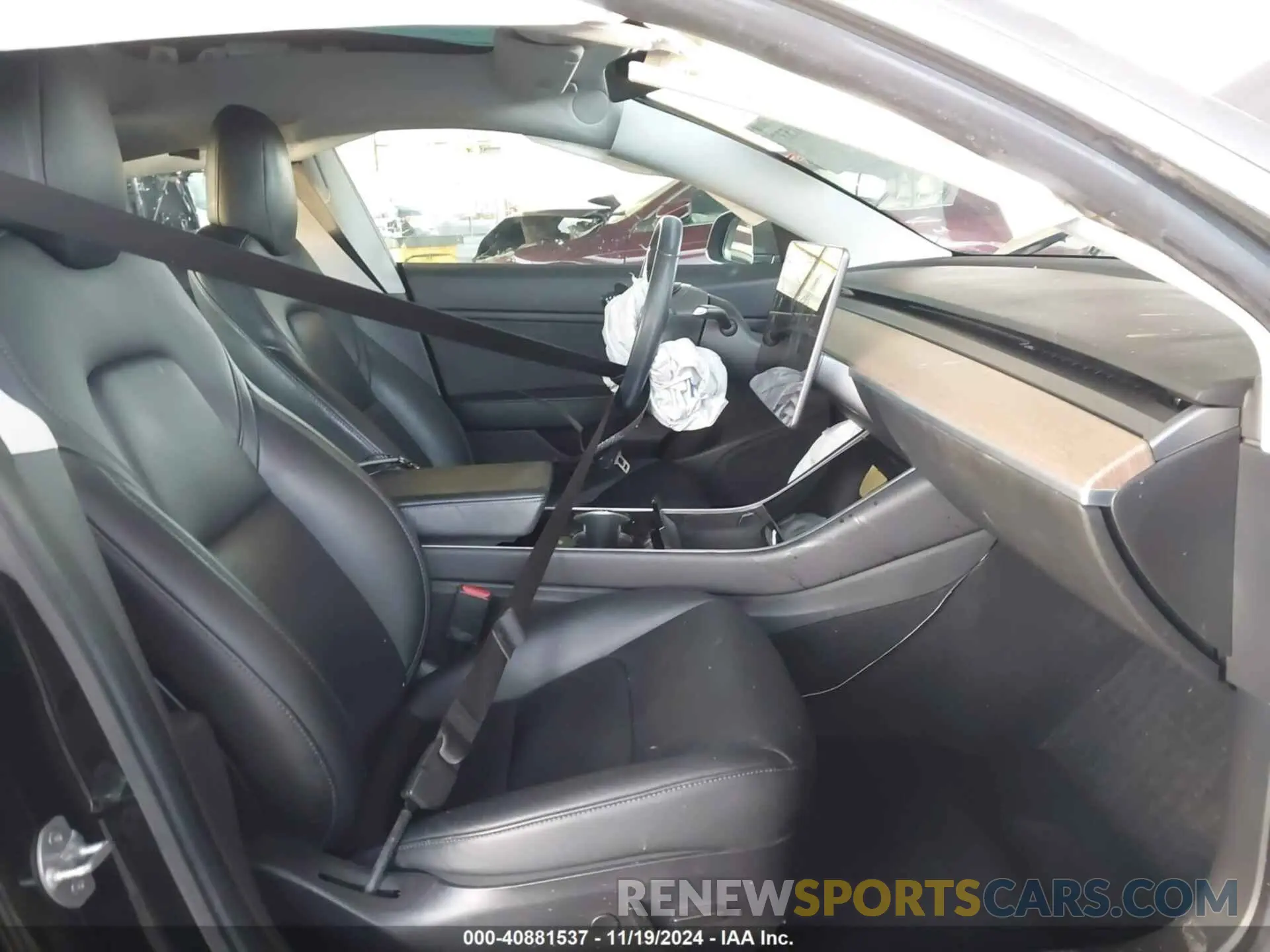 5 Photograph of a damaged car 5YJ3E1EA1KF399916 TESLA MODEL 3 2019