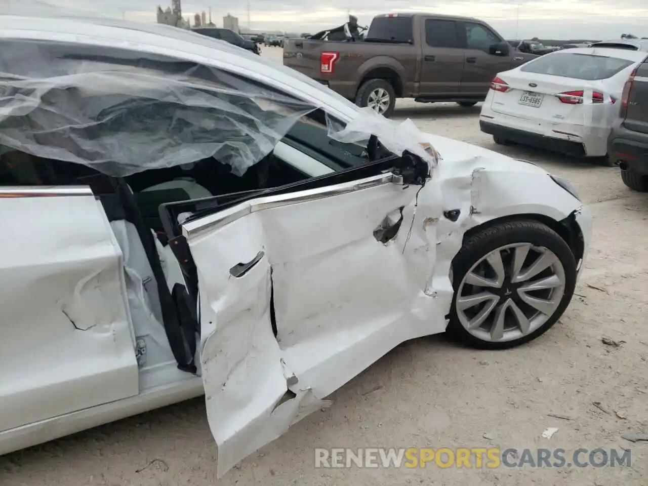 9 Photograph of a damaged car 5YJ3E1EA1KF407691 TESLA MODEL 3 2019