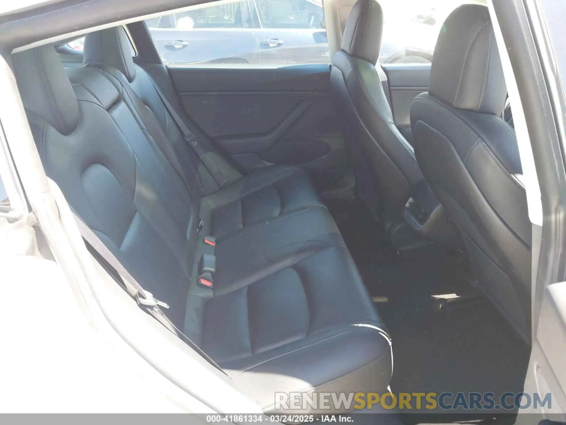 8 Photograph of a damaged car 5YJ3E1EA1KF422983 TESLA MODEL 3 2019