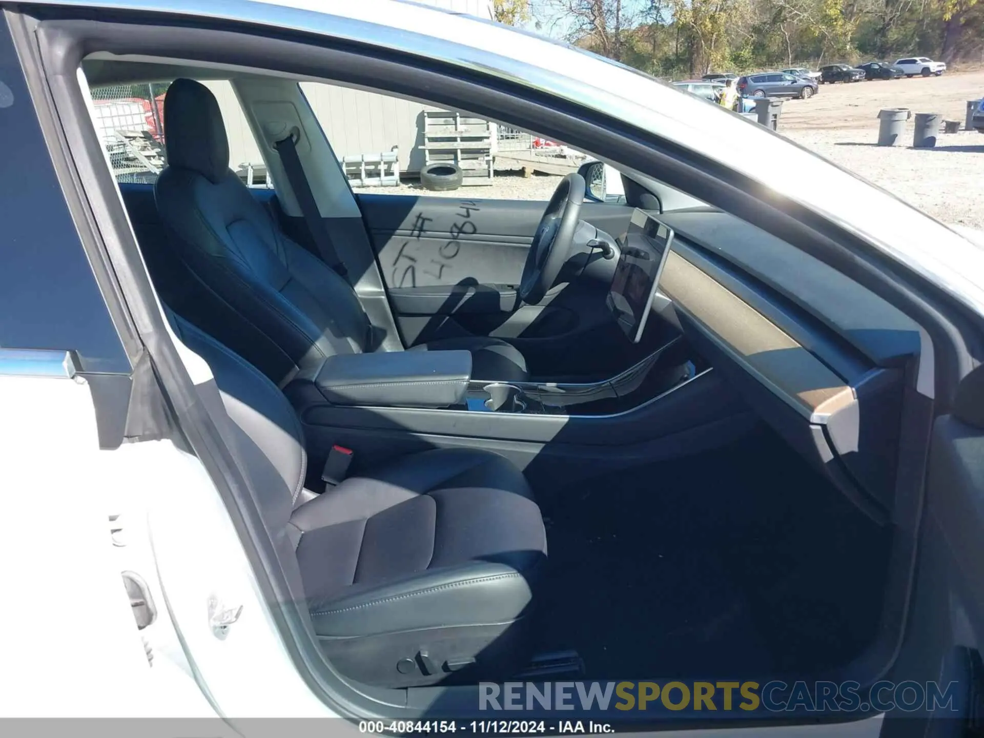 5 Photograph of a damaged car 5YJ3E1EA1KF482634 TESLA MODEL 3 2019