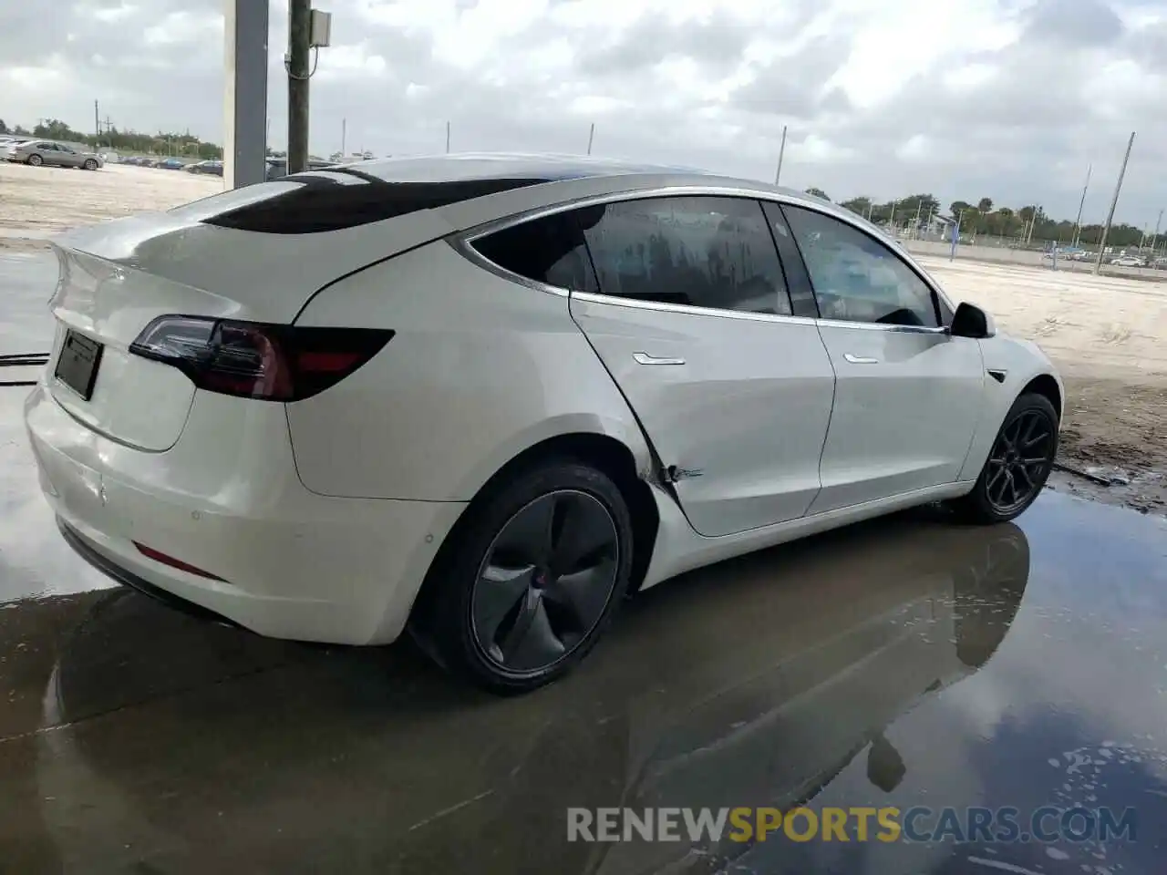 3 Photograph of a damaged car 5YJ3E1EA1KF483749 TESLA MODEL 3 2019