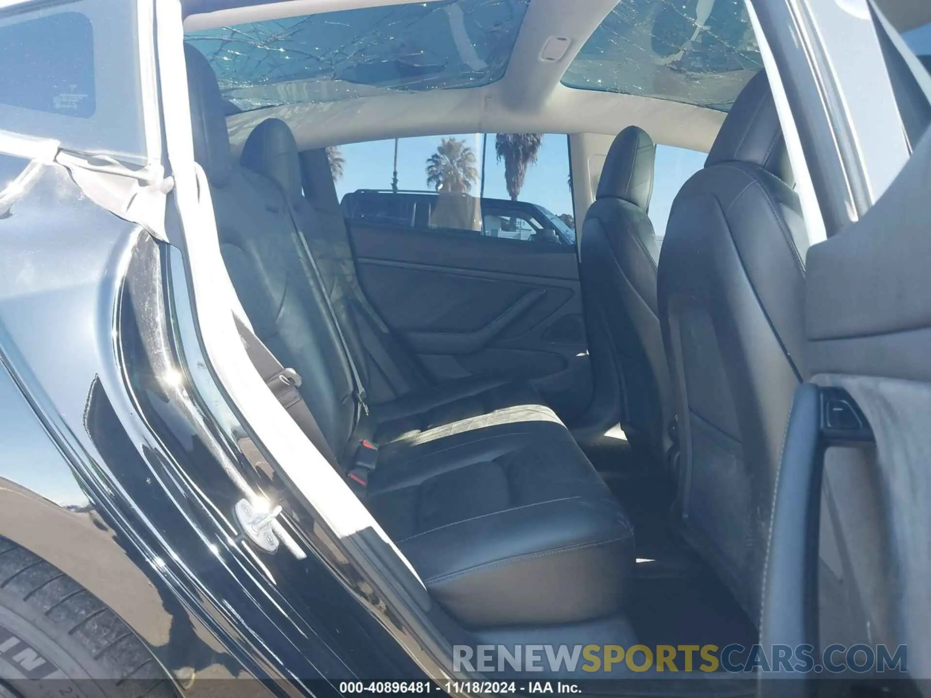 8 Photograph of a damaged car 5YJ3E1EA2KF189986 TESLA MODEL 3 2019