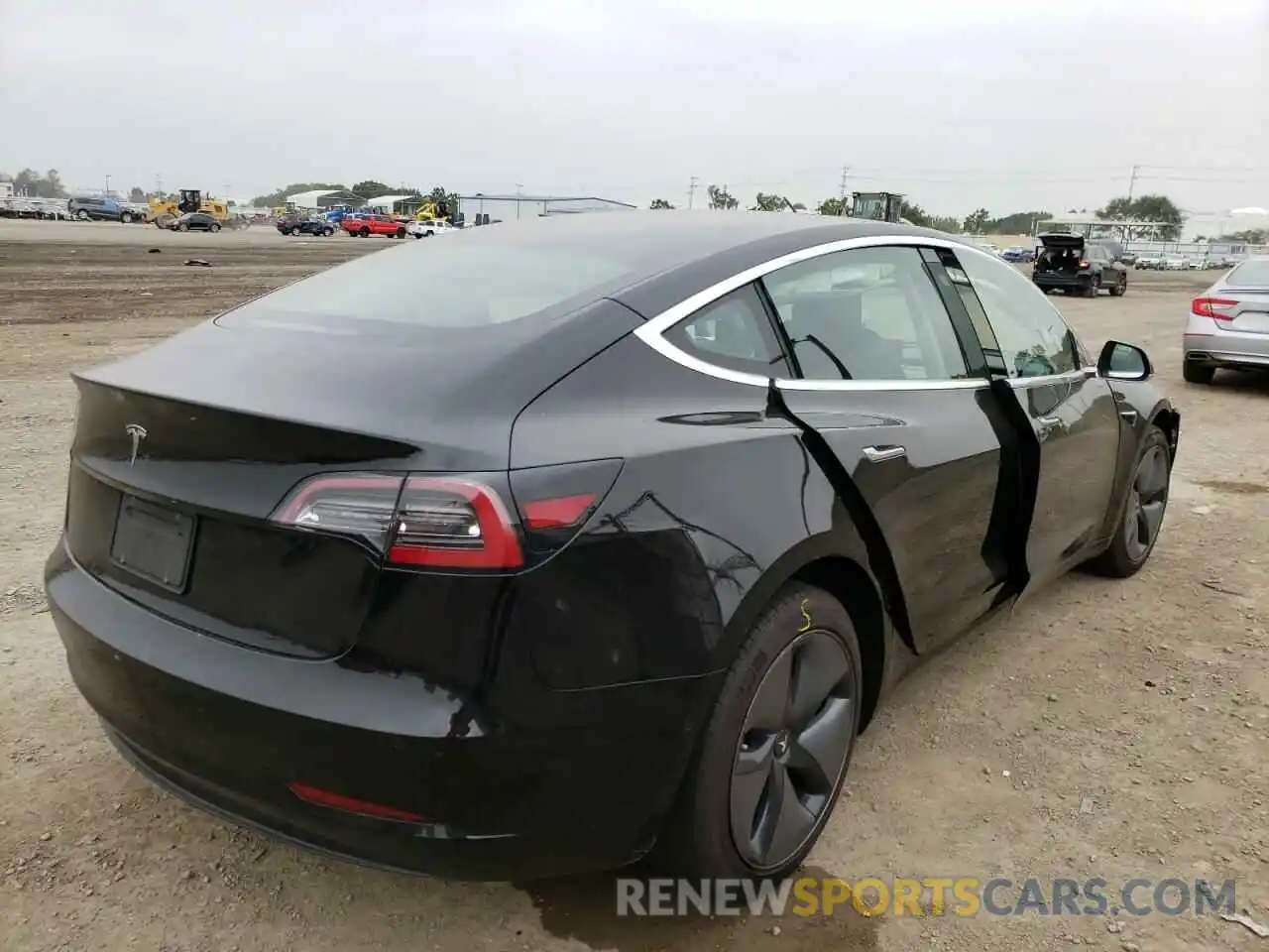 4 Photograph of a damaged car 5YJ3E1EA2KF305509 TESLA MODEL 3 2019