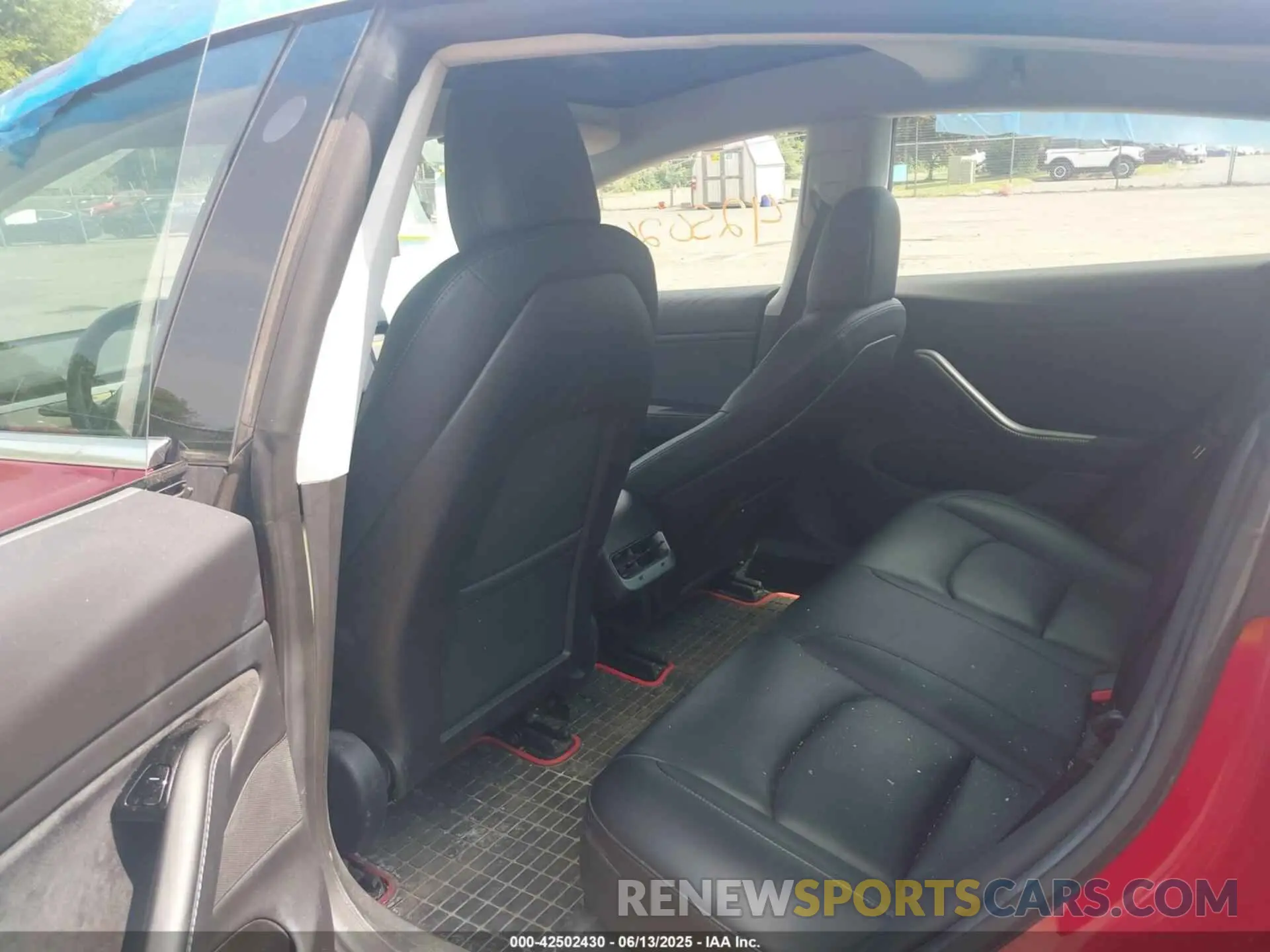 8 Photograph of a damaged car 5YJ3E1EA2KF311424 TESLA MODEL 3 2019