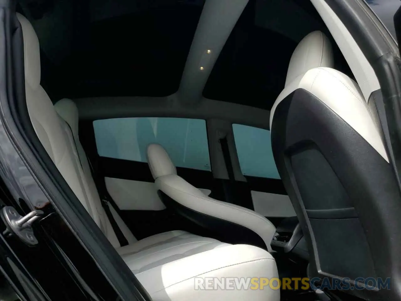 11 Photograph of a damaged car 5YJ3E1EA2KF312637 TESLA MODEL 3 2019