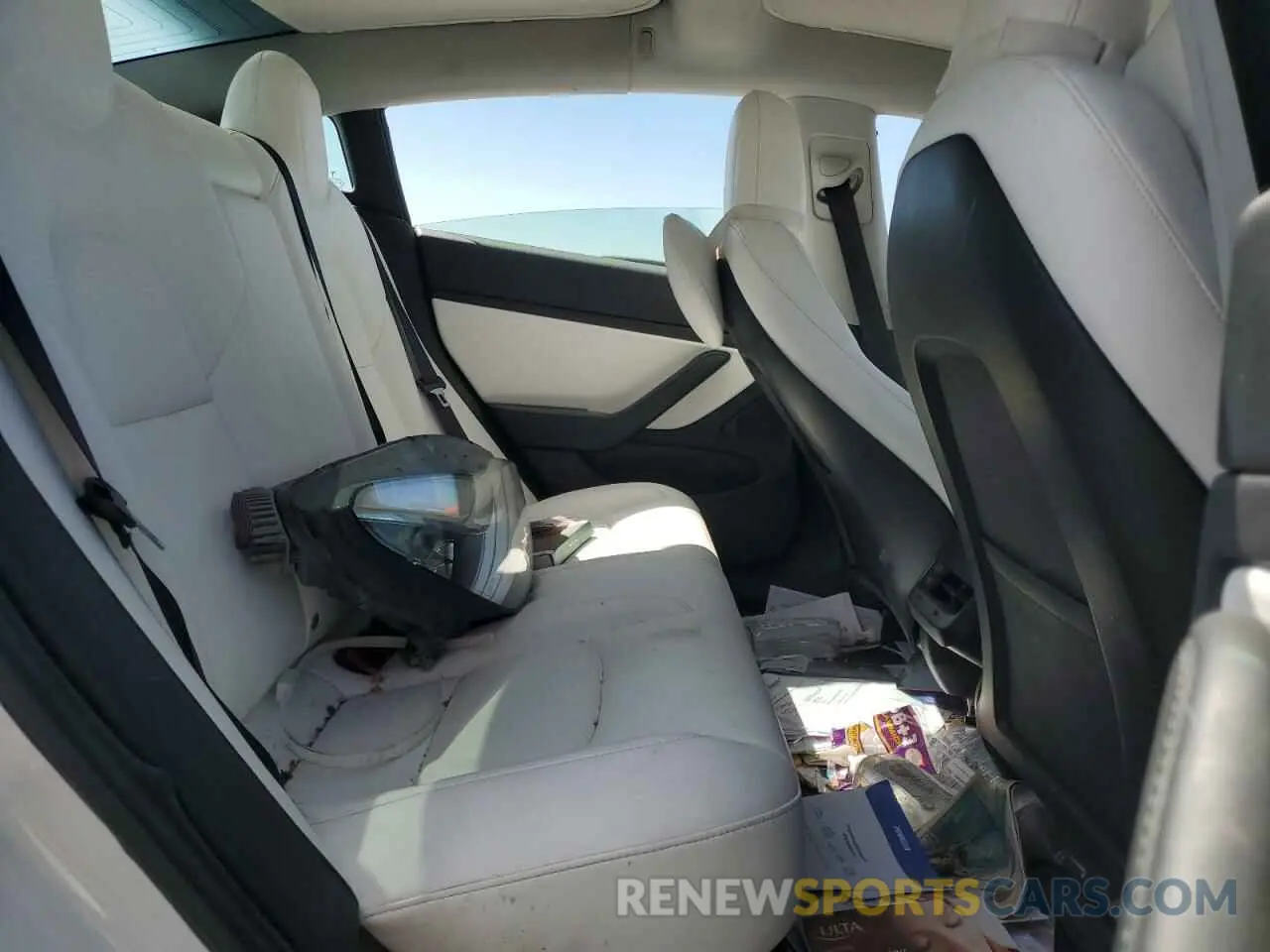 10 Photograph of a damaged car 5YJ3E1EA2KF314937 TESLA MODEL 3 2019