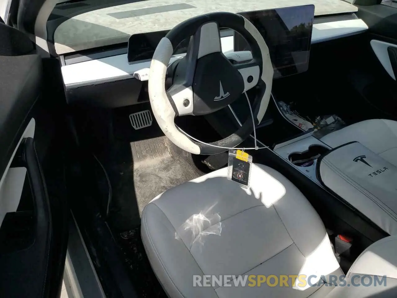8 Photograph of a damaged car 5YJ3E1EA2KF314937 TESLA MODEL 3 2019