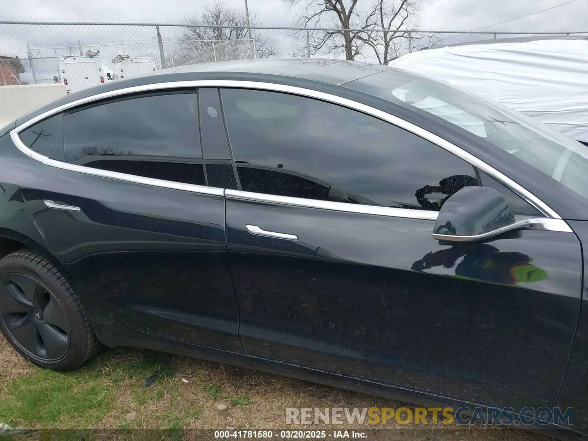 13 Photograph of a damaged car 5YJ3E1EA2KF317028 TESLA MODEL 3 2019