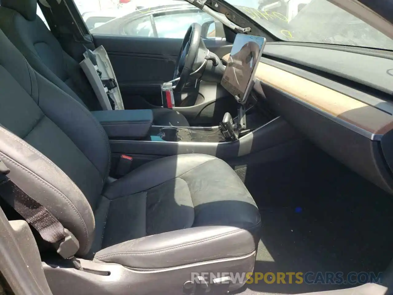 5 Photograph of a damaged car 5YJ3E1EA2KF321578 TESLA MODEL 3 2019