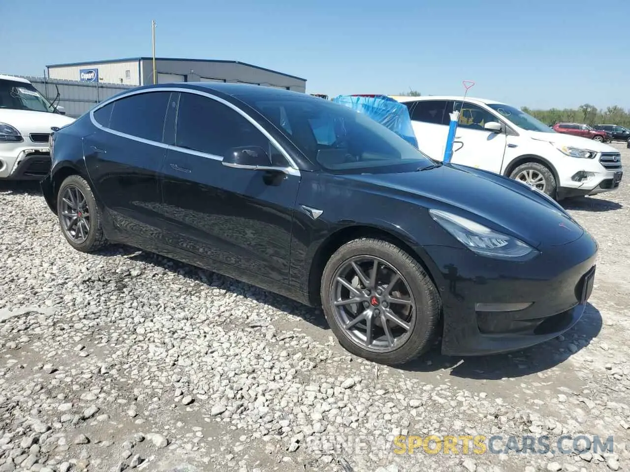 4 Photograph of a damaged car 5YJ3E1EA2KF361871 TESLA MODEL 3 2019