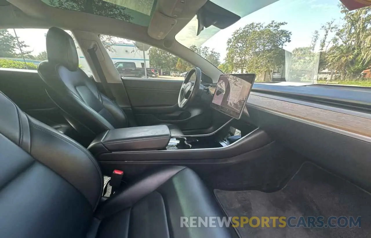 5 Photograph of a damaged car 5YJ3E1EA2KF399391 TESLA MODEL 3 2019