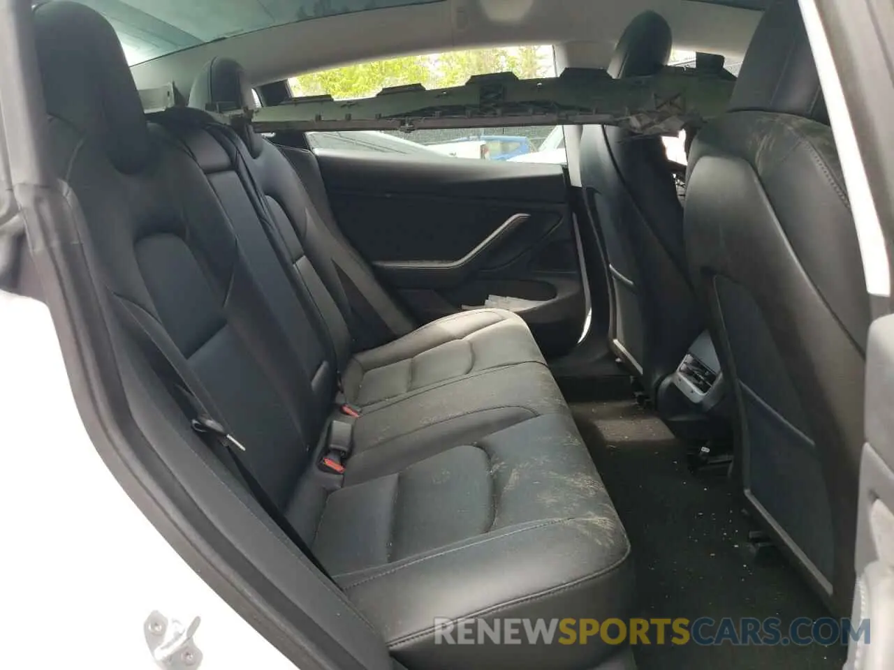 10 Photograph of a damaged car 5YJ3E1EA2KF401592 TESLA MODEL 3 2019