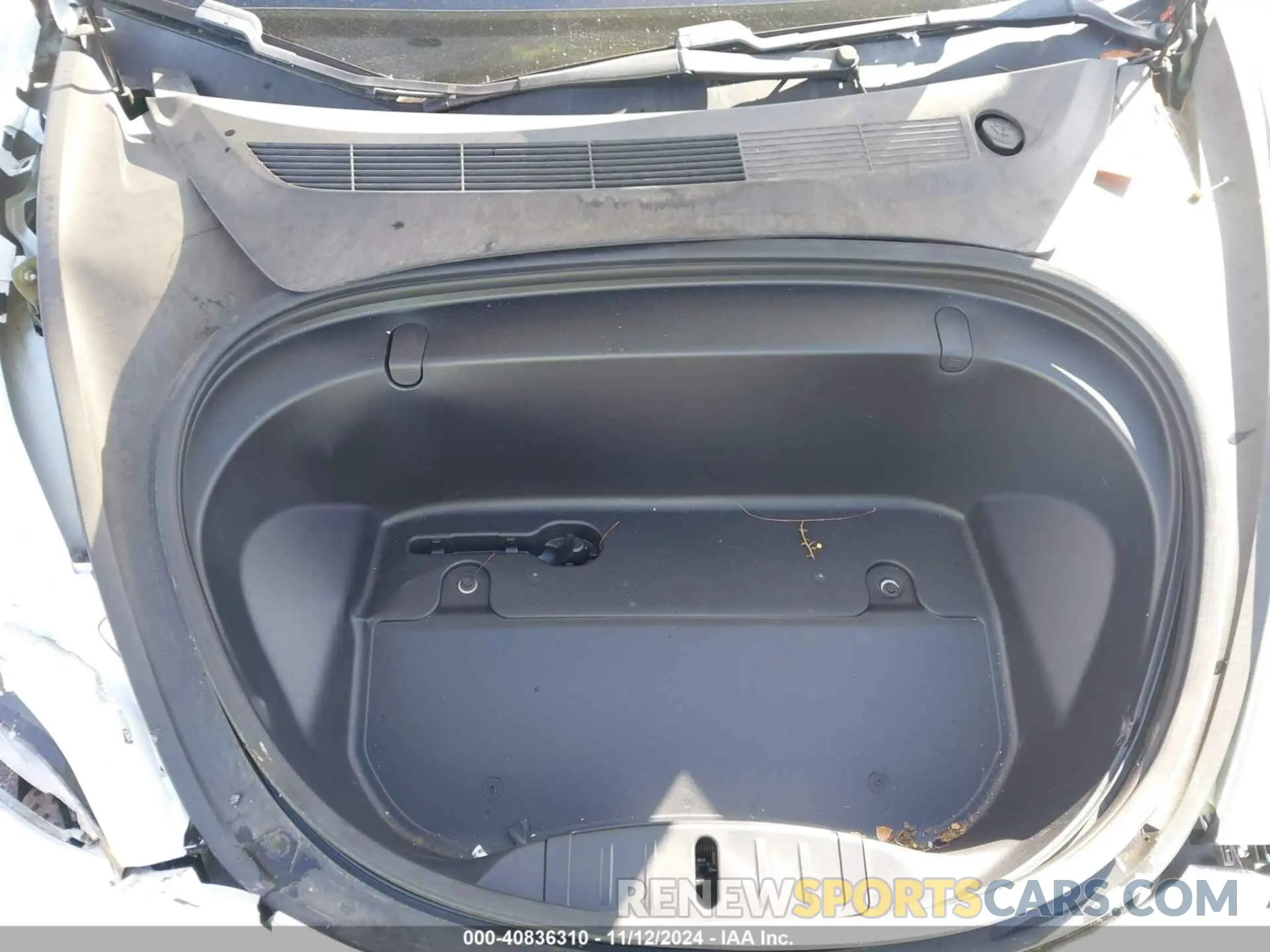 10 Photograph of a damaged car 5YJ3E1EA2KF428520 TESLA MODEL 3 2019