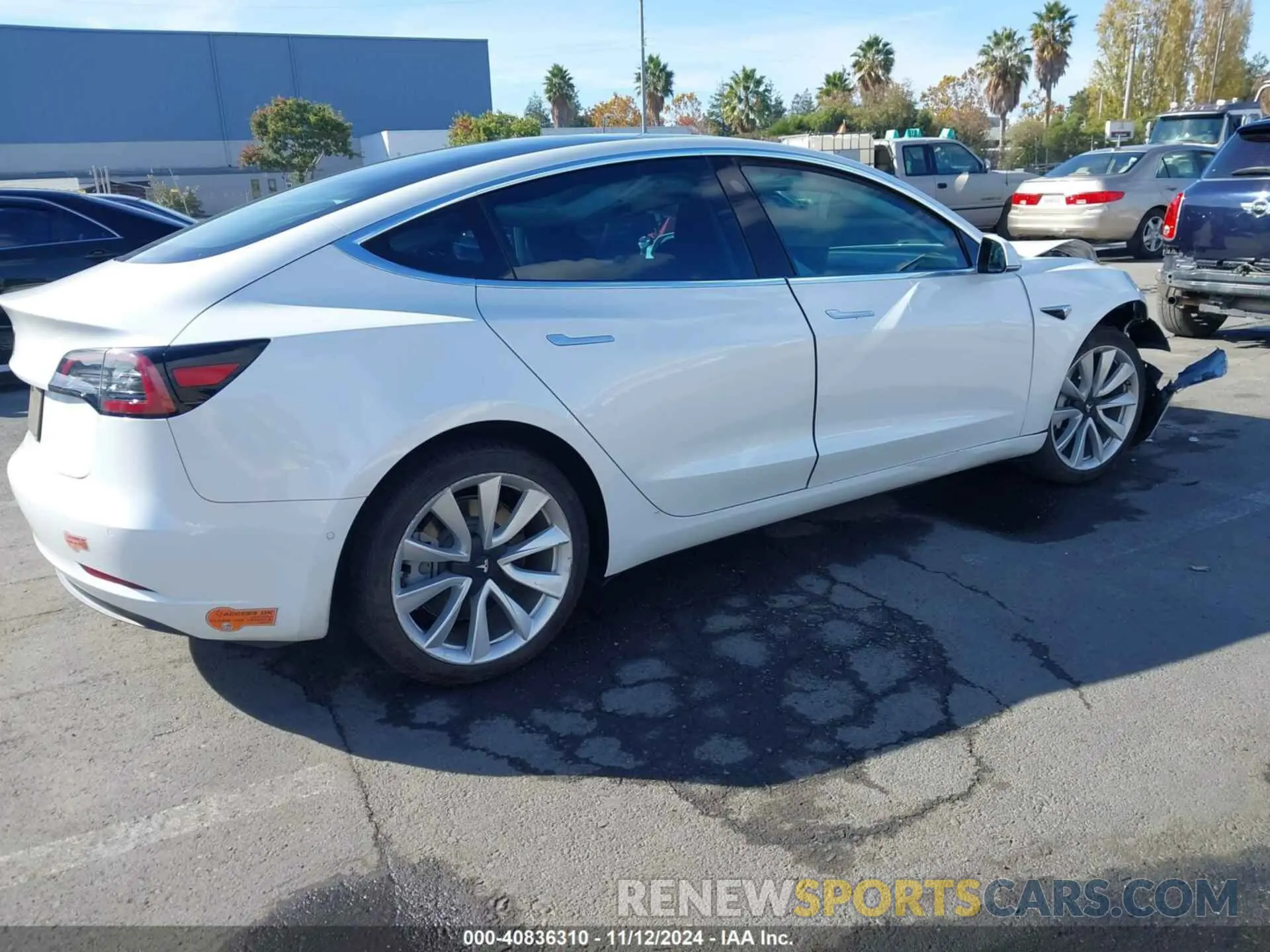 4 Photograph of a damaged car 5YJ3E1EA2KF428520 TESLA MODEL 3 2019