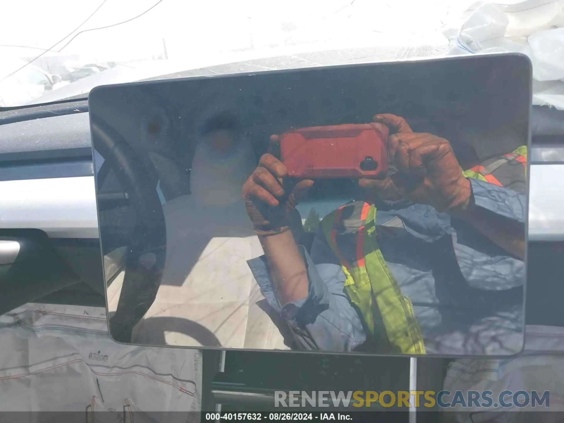 17 Photograph of a damaged car 5YJ3E1EA2KF431479 TESLA MODEL 3 2019