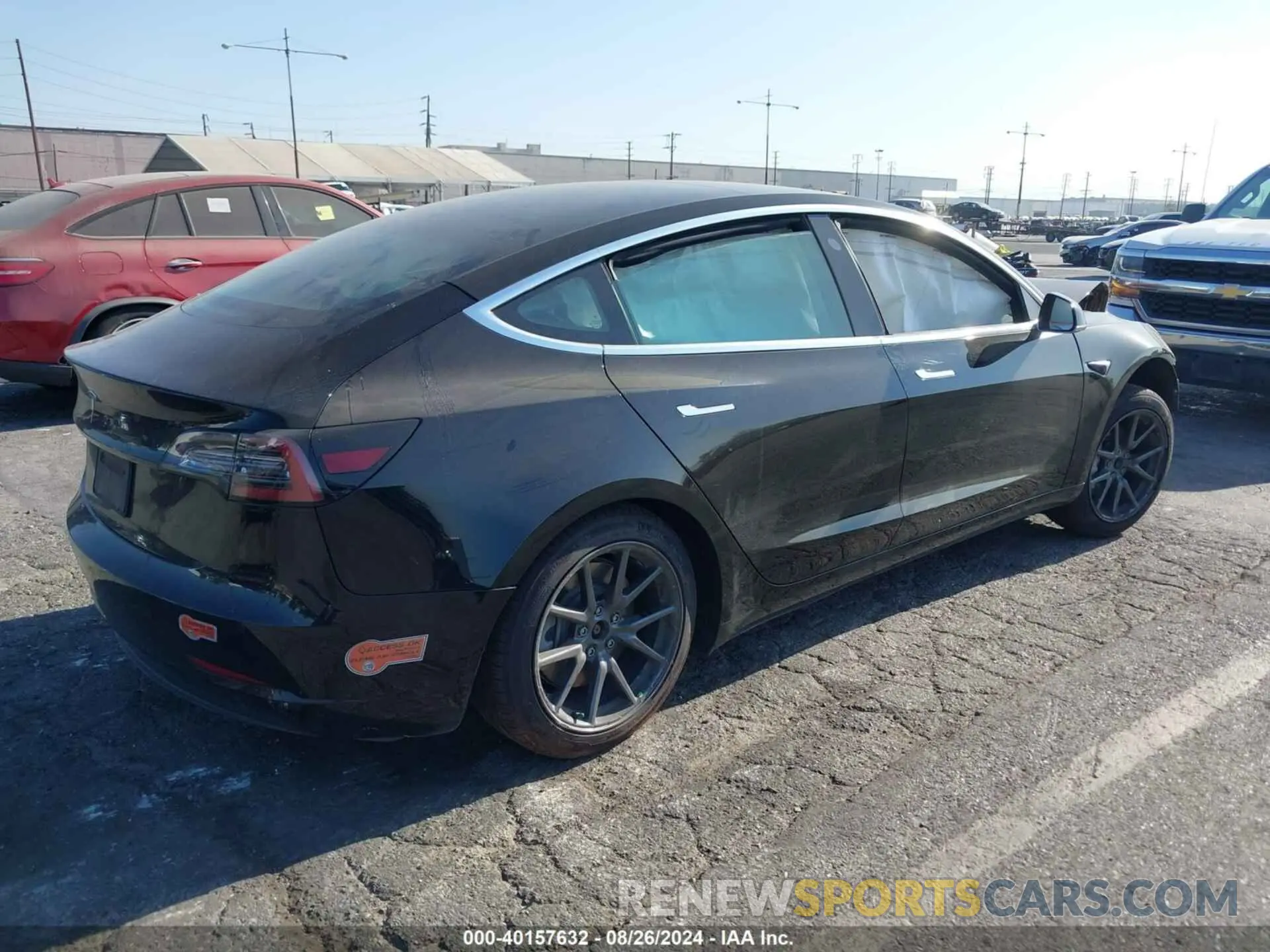 4 Photograph of a damaged car 5YJ3E1EA2KF431479 TESLA MODEL 3 2019