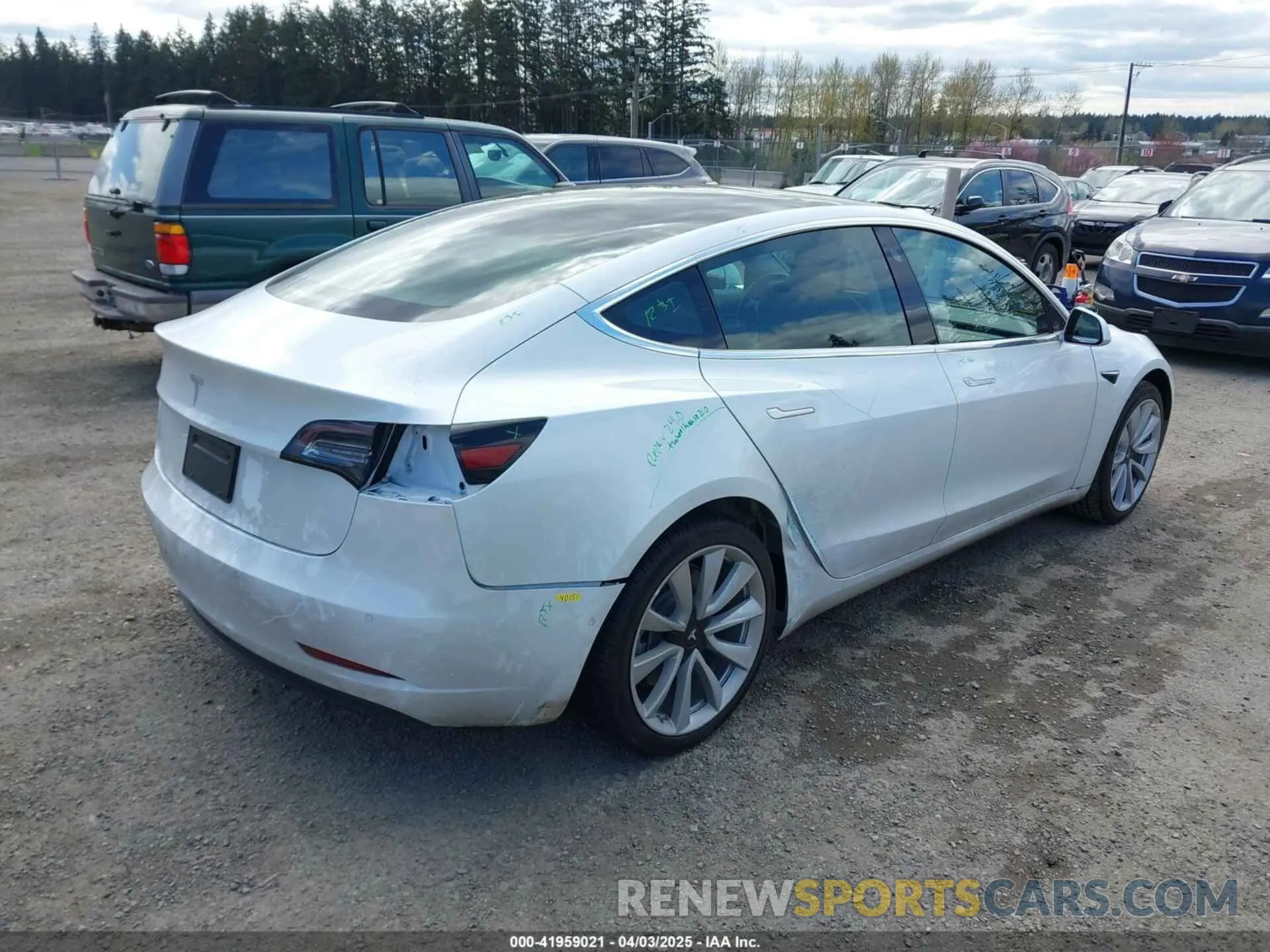 4 Photograph of a damaged car 5YJ3E1EA2KF437900 TESLA MODEL 3 2019
