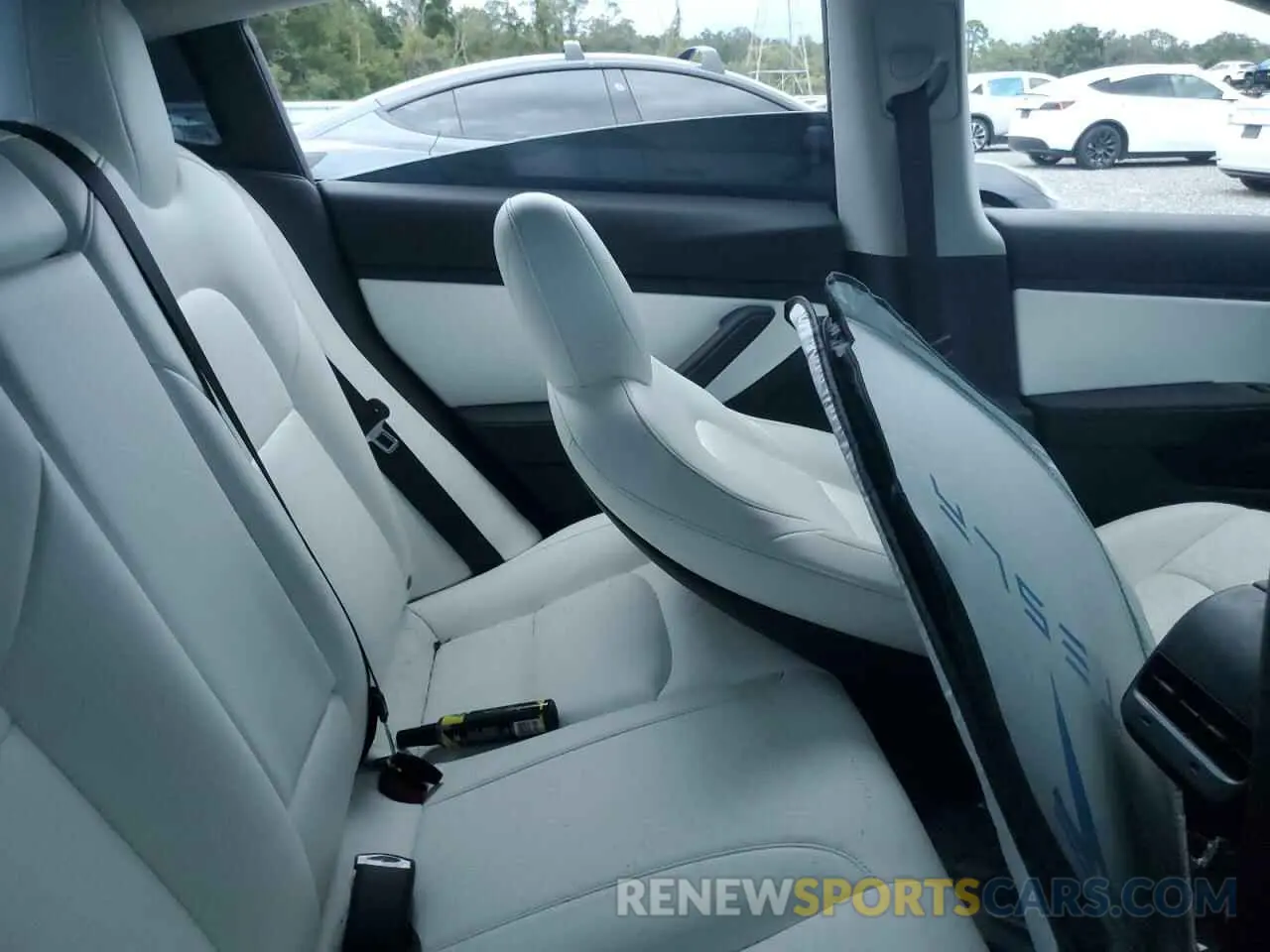 10 Photograph of a damaged car 5YJ3E1EA2KF445219 TESLA MODEL 3 2019