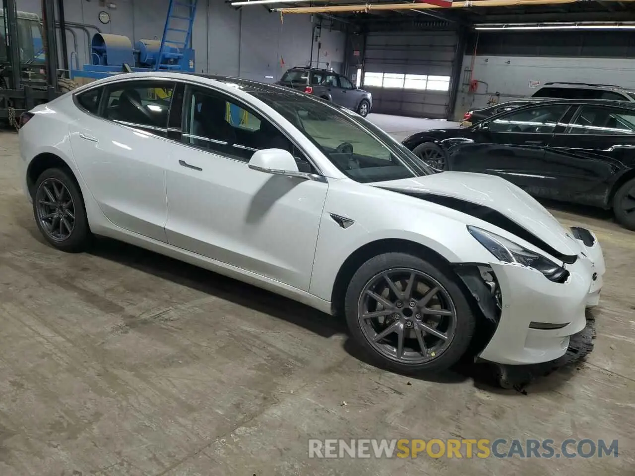 4 Photograph of a damaged car 5YJ3E1EA2KF466782 TESLA MODEL 3 2019