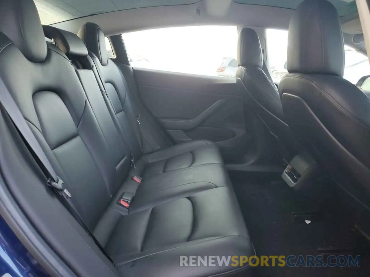 10 Photograph of a damaged car 5YJ3E1EA2KF476194 TESLA MODEL 3 2019