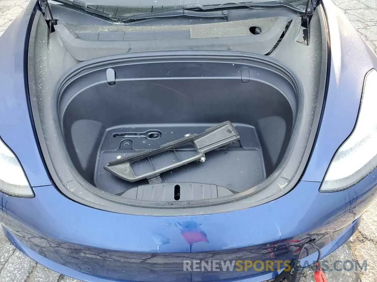 11 Photograph of a damaged car 5YJ3E1EA2KF476194 TESLA MODEL 3 2019