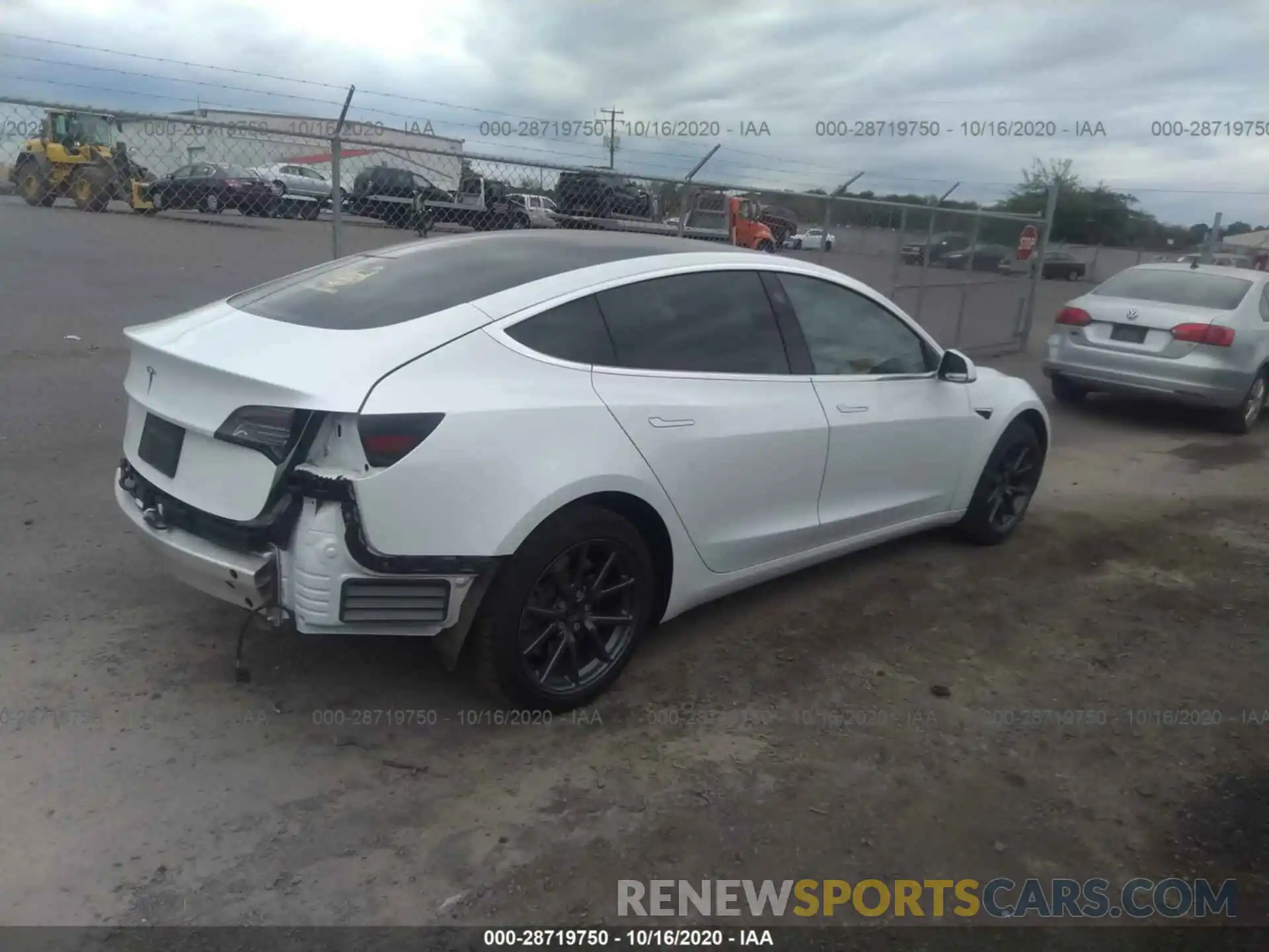 4 Photograph of a damaged car 5YJ3E1EA2KF484439 TESLA MODEL 3 2019