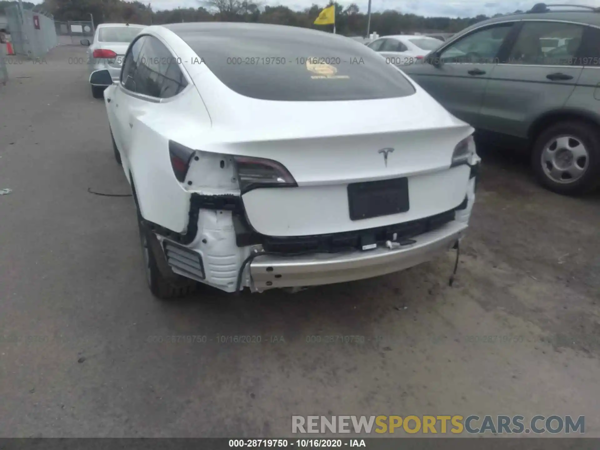 6 Photograph of a damaged car 5YJ3E1EA2KF484439 TESLA MODEL 3 2019