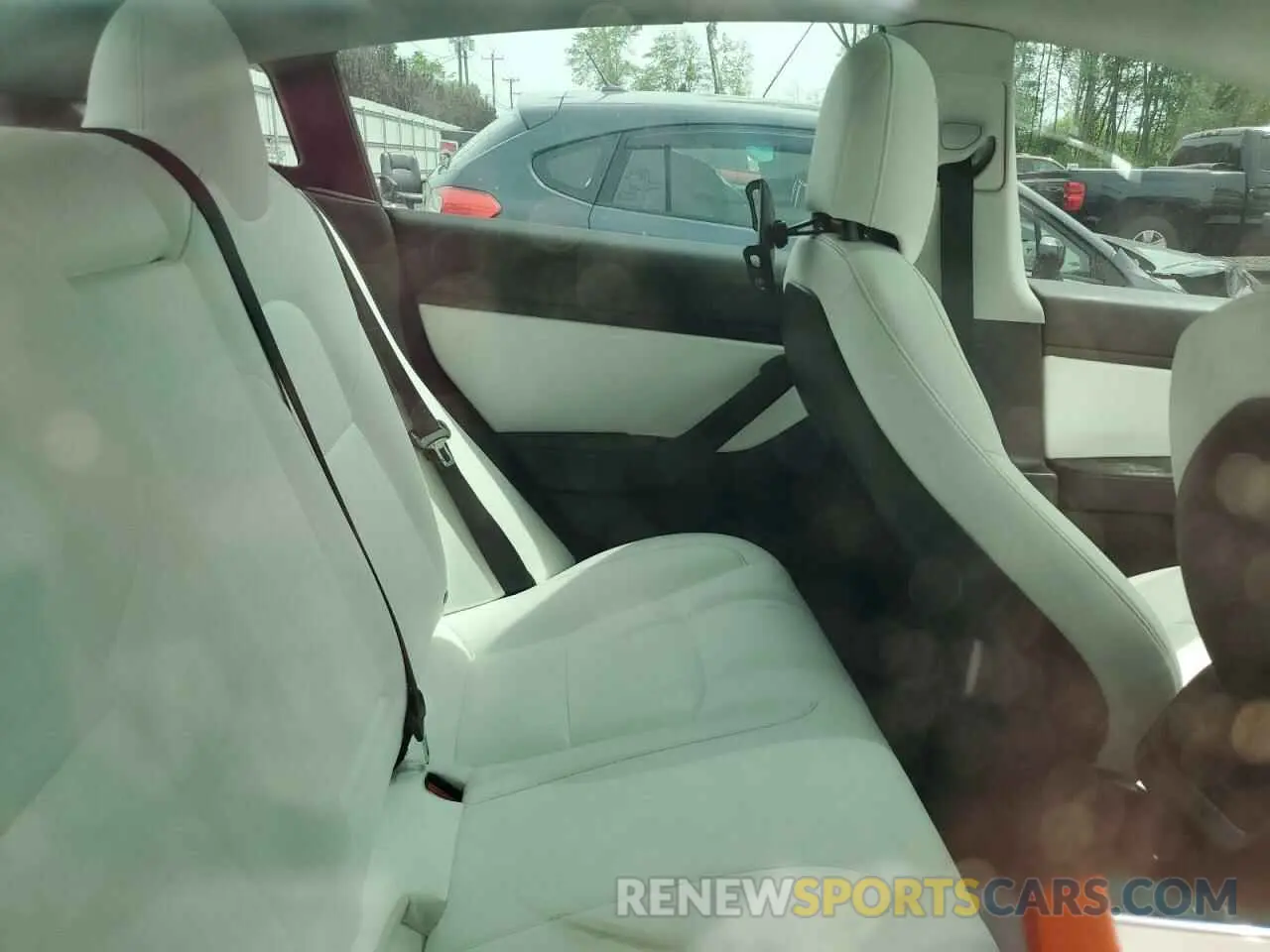 10 Photograph of a damaged car 5YJ3E1EA2KF486532 TESLA MODEL 3 2019