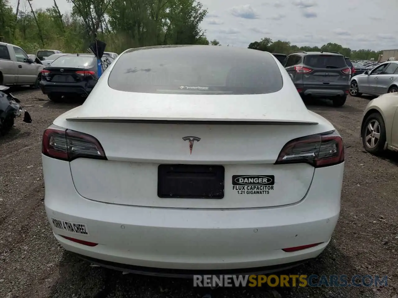 6 Photograph of a damaged car 5YJ3E1EA2KF486532 TESLA MODEL 3 2019