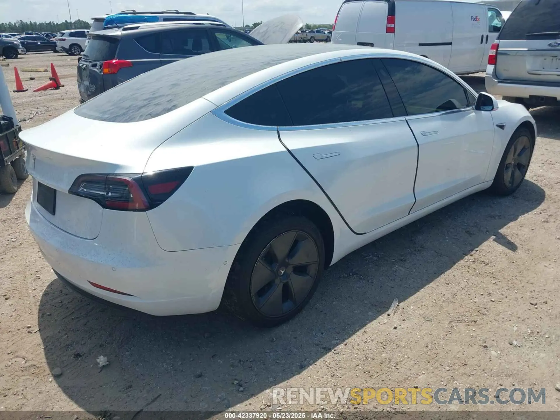 4 Photograph of a damaged car 5YJ3E1EA3KF300254 TESLA MODEL 3 2019