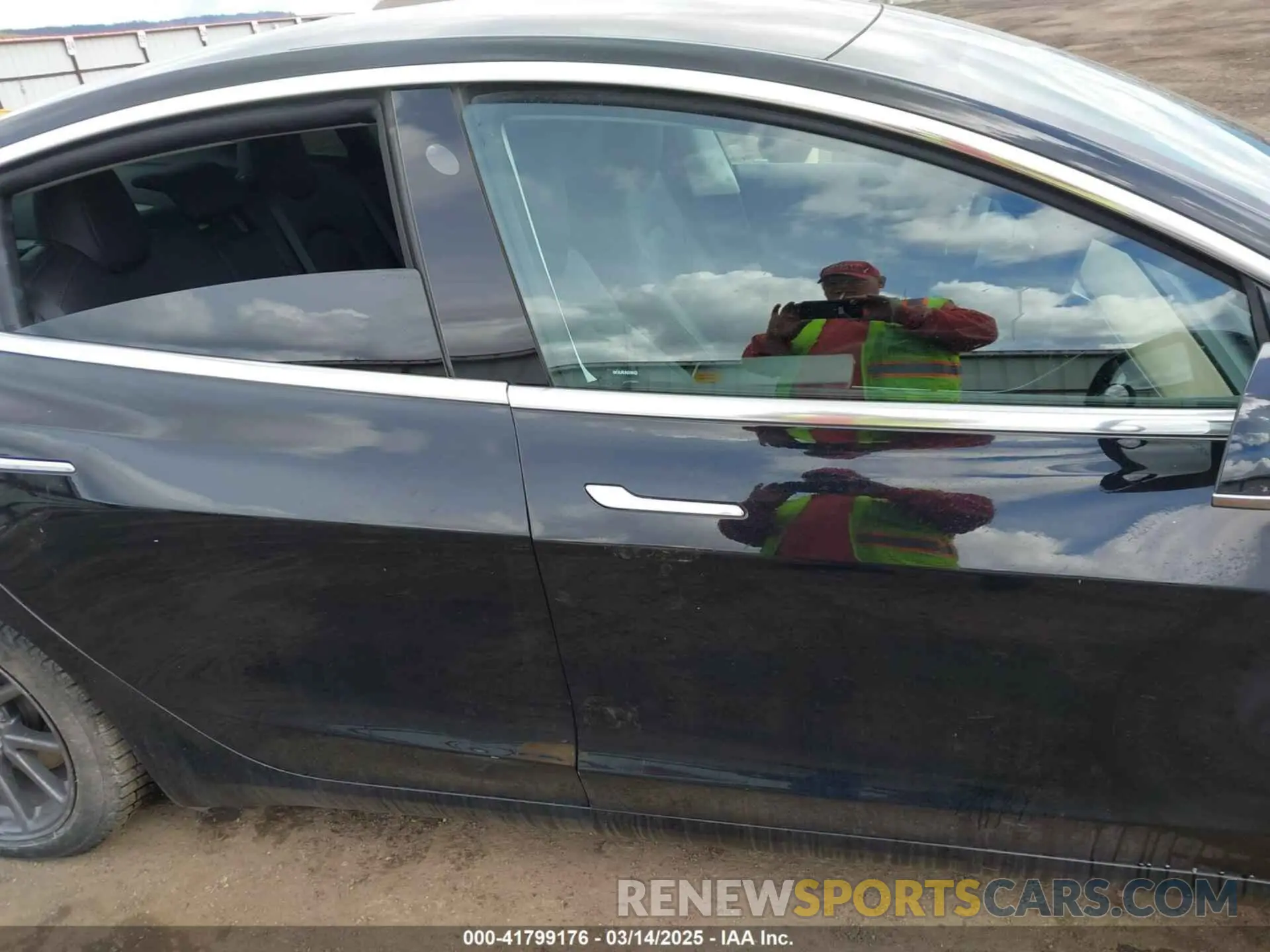 13 Photograph of a damaged car 5YJ3E1EA3KF304286 TESLA MODEL 3 2019