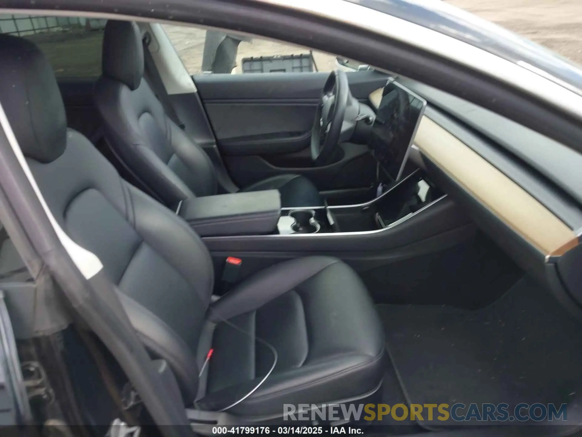 5 Photograph of a damaged car 5YJ3E1EA3KF304286 TESLA MODEL 3 2019