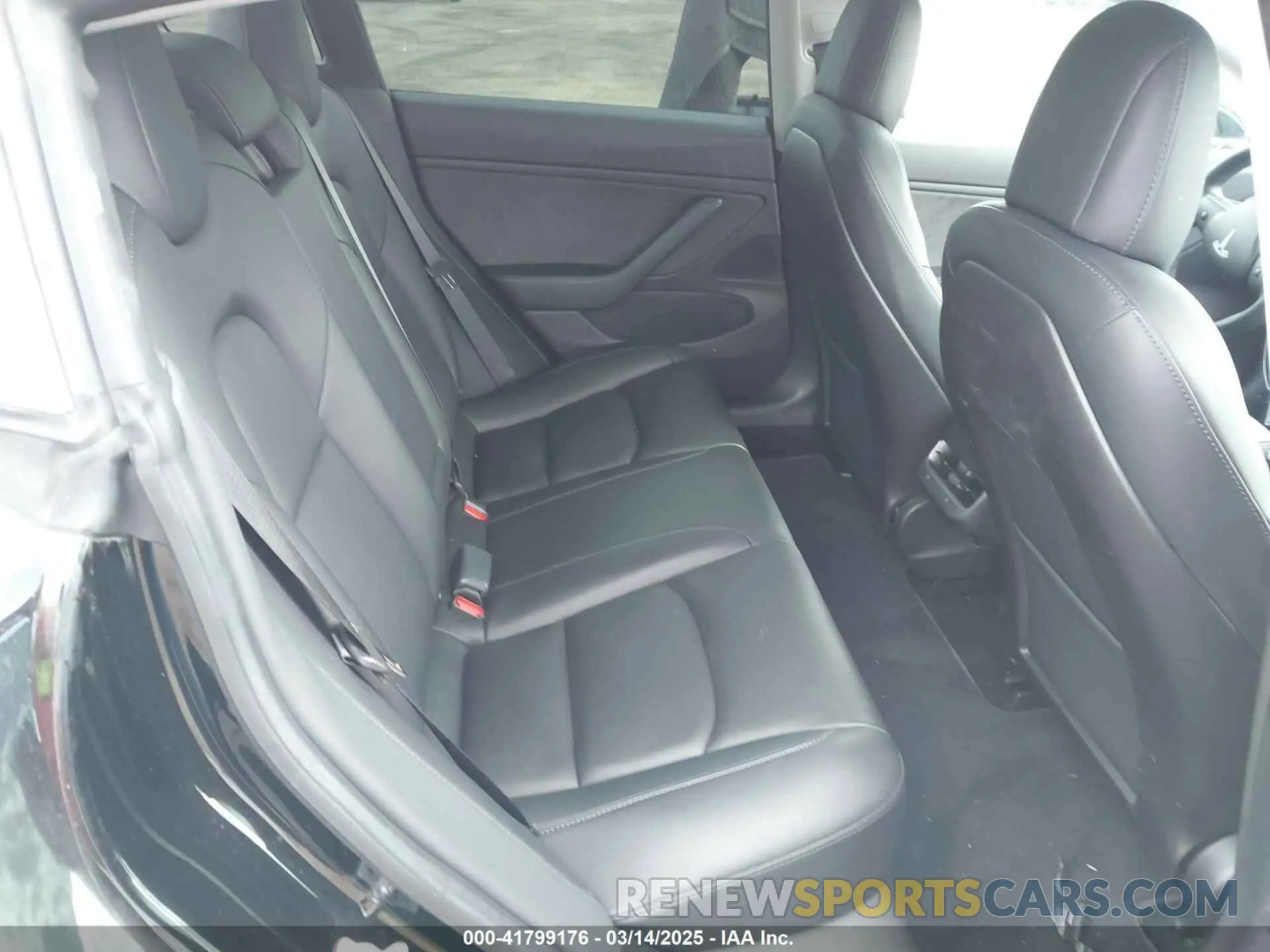 8 Photograph of a damaged car 5YJ3E1EA3KF304286 TESLA MODEL 3 2019