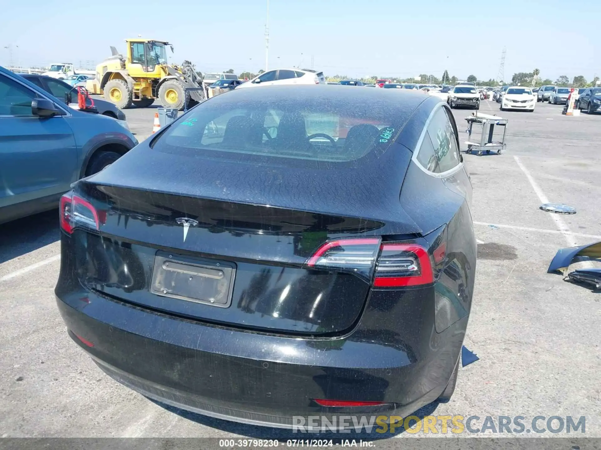 17 Photograph of a damaged car 5YJ3E1EA3KF304546 TESLA MODEL 3 2019