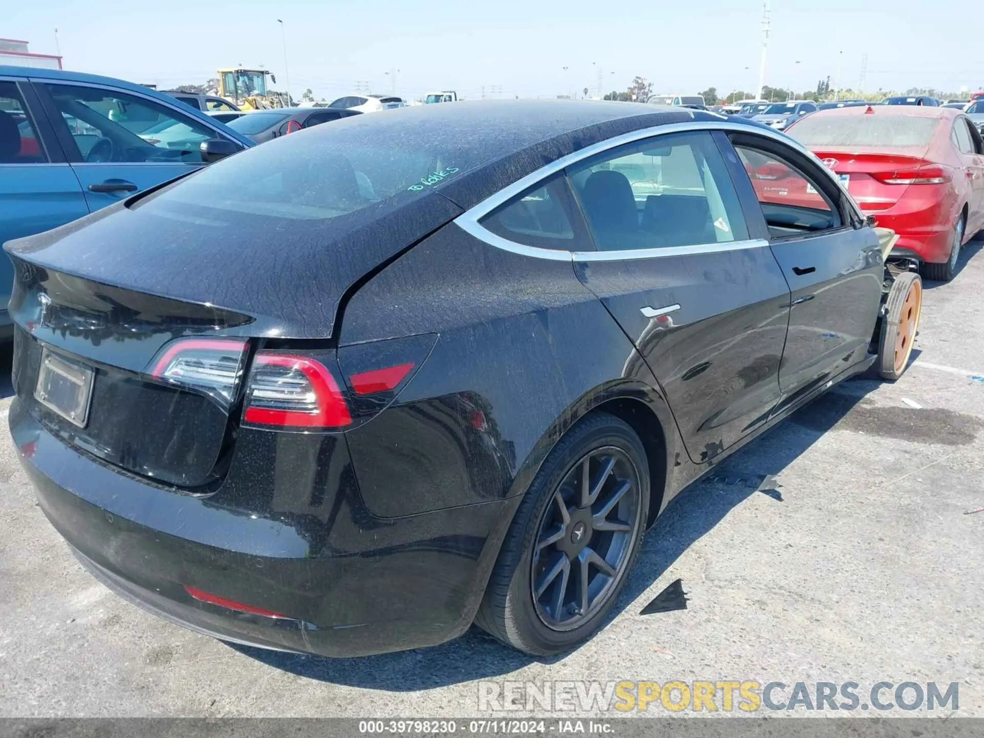 4 Photograph of a damaged car 5YJ3E1EA3KF304546 TESLA MODEL 3 2019