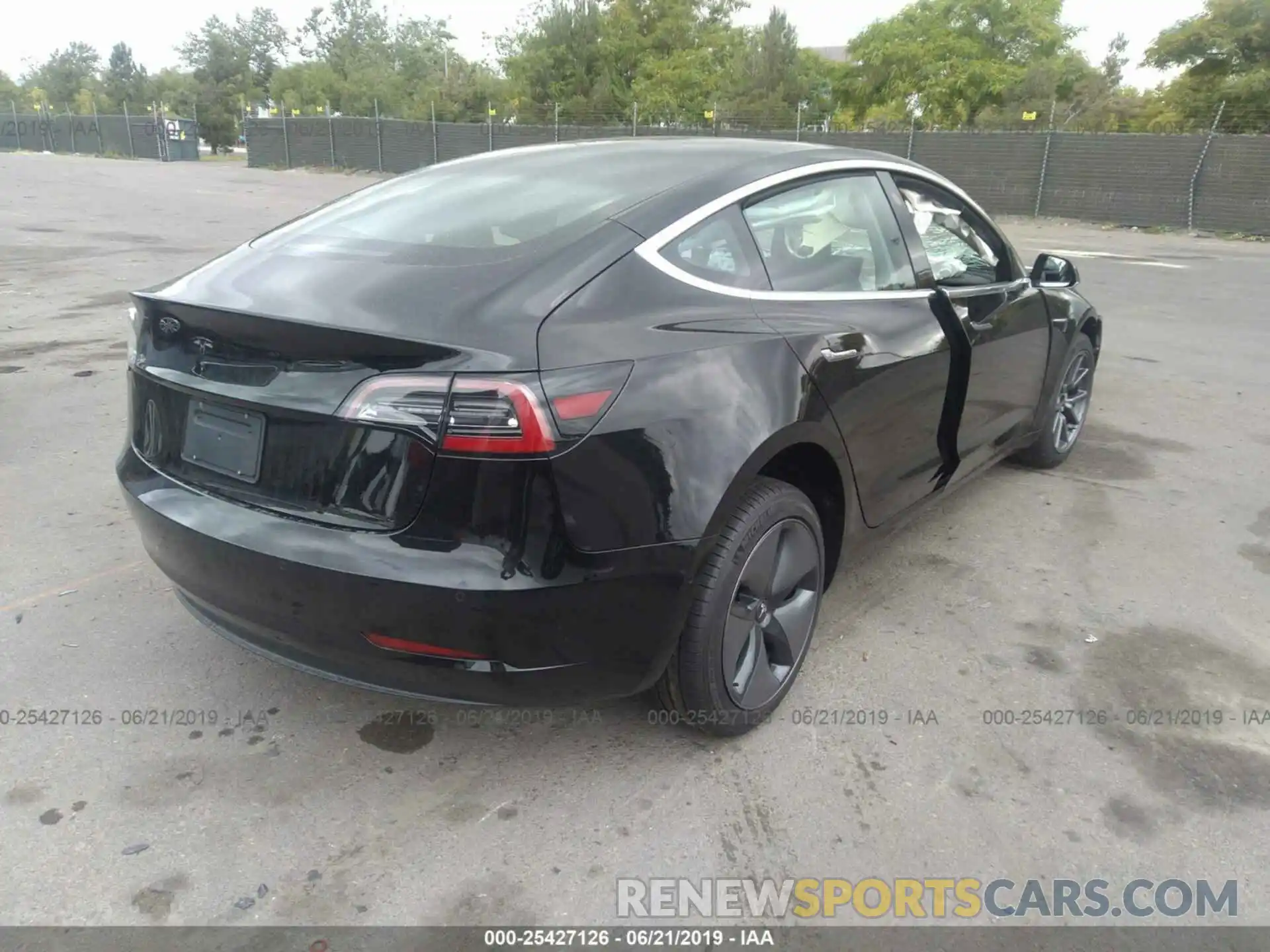 4 Photograph of a damaged car 5YJ3E1EA3KF306720 TESLA MODEL 3 2019