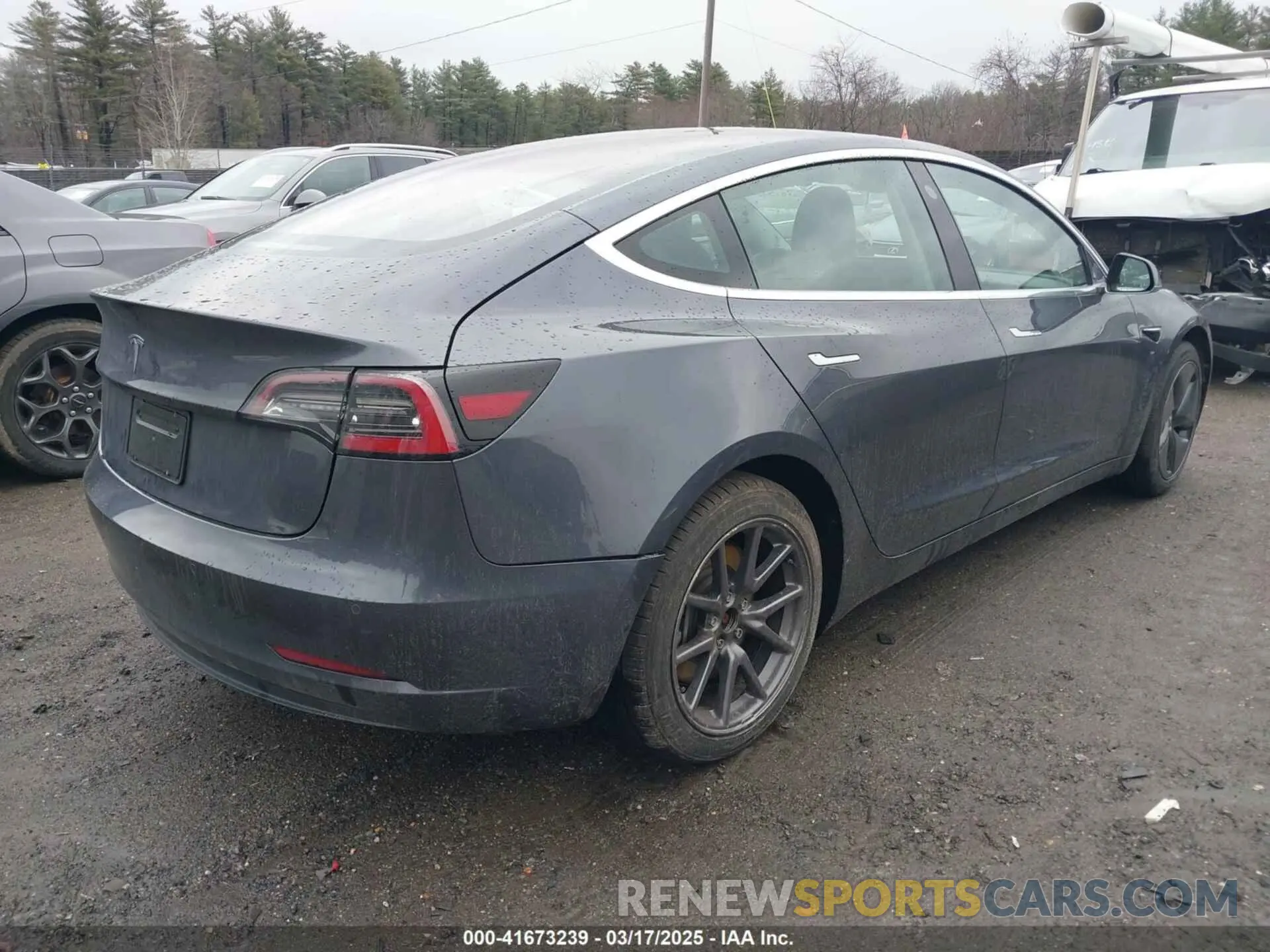 4 Photograph of a damaged car 5YJ3E1EA3KF307415 TESLA MODEL 3 2019