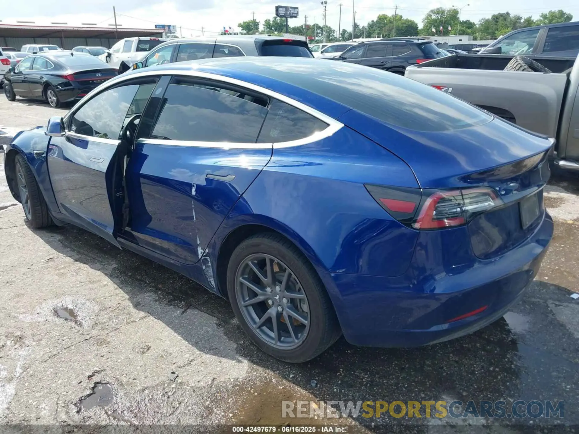 3 Photograph of a damaged car 5YJ3E1EA3KF312551 TESLA MODEL 3 2019