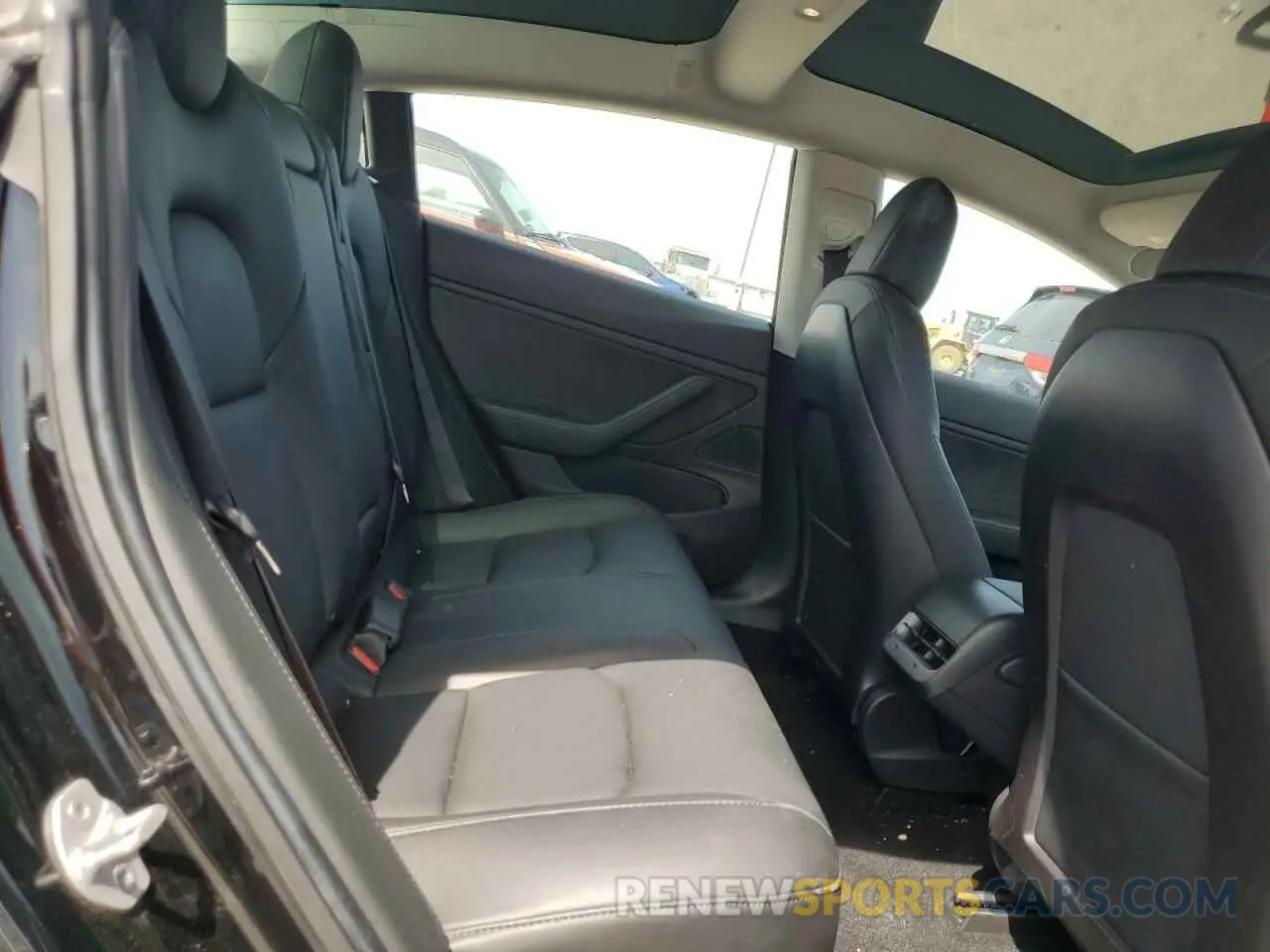 10 Photograph of a damaged car 5YJ3E1EA3KF313294 TESLA MODEL 3 2019