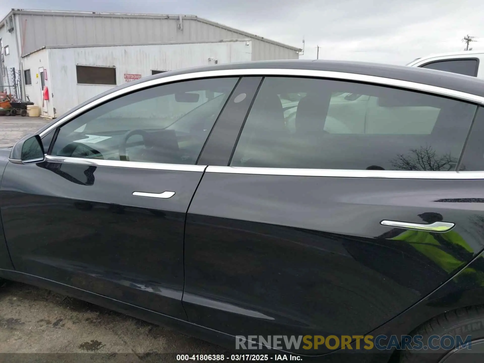 14 Photograph of a damaged car 5YJ3E1EA3KF313425 TESLA MODEL 3 2019