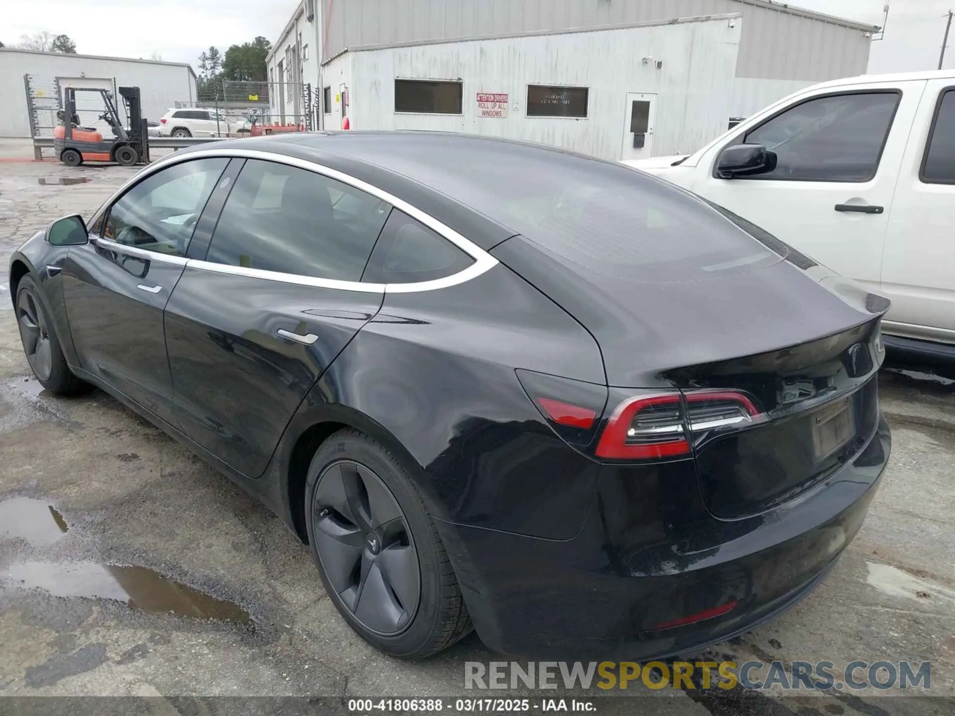 3 Photograph of a damaged car 5YJ3E1EA3KF313425 TESLA MODEL 3 2019