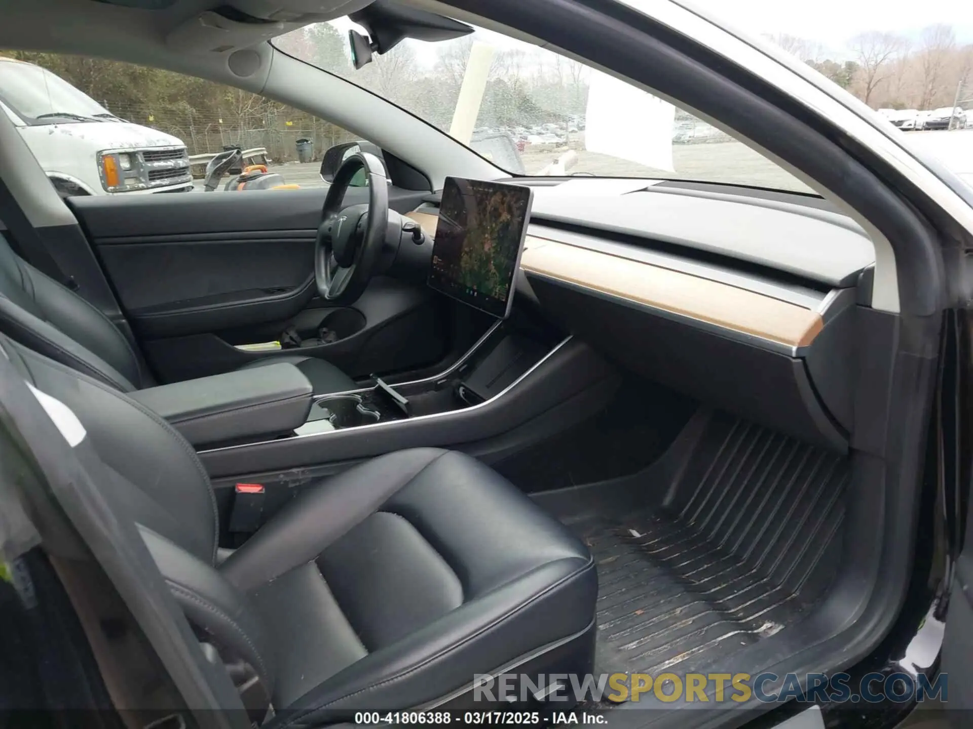 5 Photograph of a damaged car 5YJ3E1EA3KF313425 TESLA MODEL 3 2019