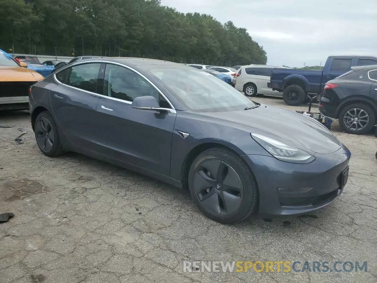 4 Photograph of a damaged car 5YJ3E1EA3KF313585 TESLA MODEL 3 2019