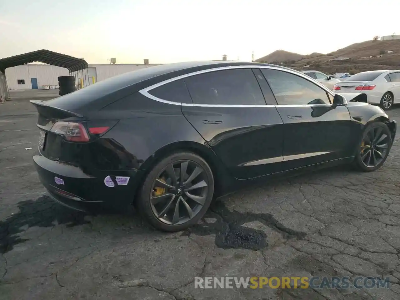 3 Photograph of a damaged car 5YJ3E1EA3KF323825 TESLA MODEL 3 2019