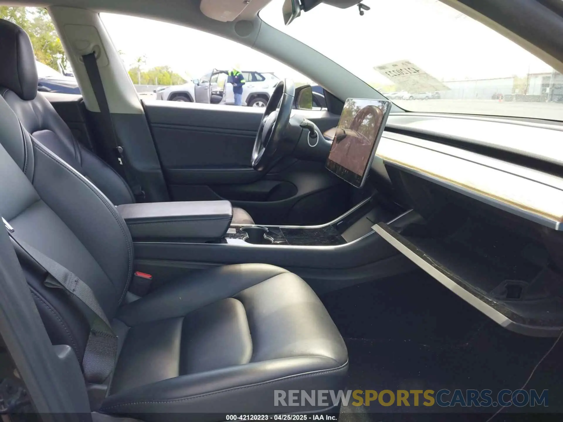 5 Photograph of a damaged car 5YJ3E1EA3KF324263 TESLA MODEL 3 2019