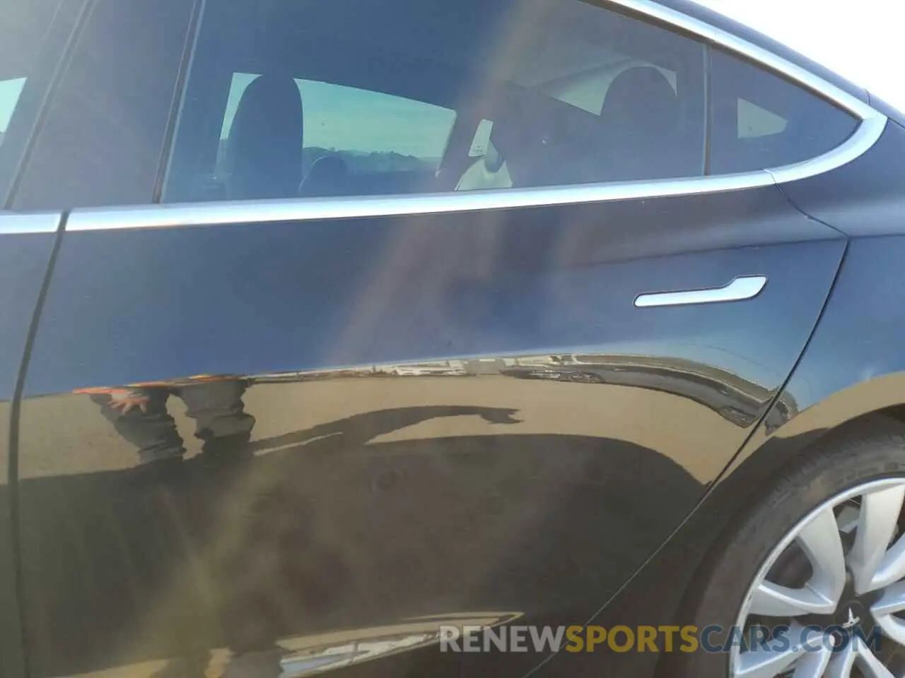 11 Photograph of a damaged car 5YJ3E1EA3KF346098 TESLA MODEL 3 2019